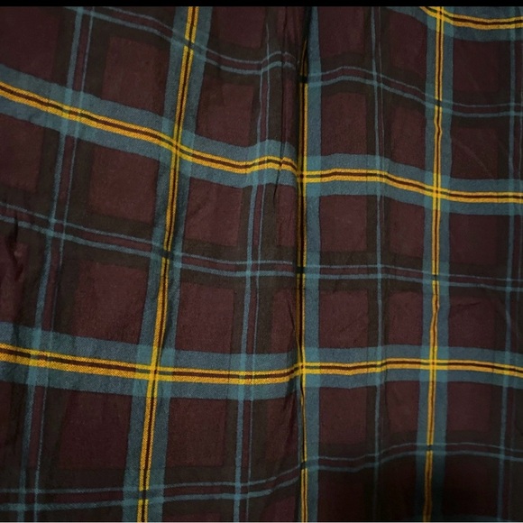 Plaid Casual Button Down Shirt with Text Design - Picture 6 of 7